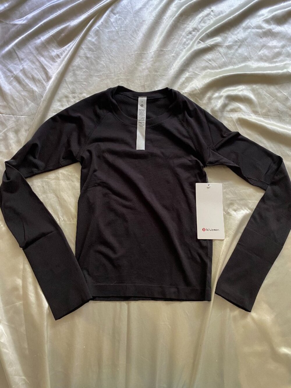 NWT Lululemon Black Swiftly Tech Long Sleeve 2.0 Race Black Size 2 Running